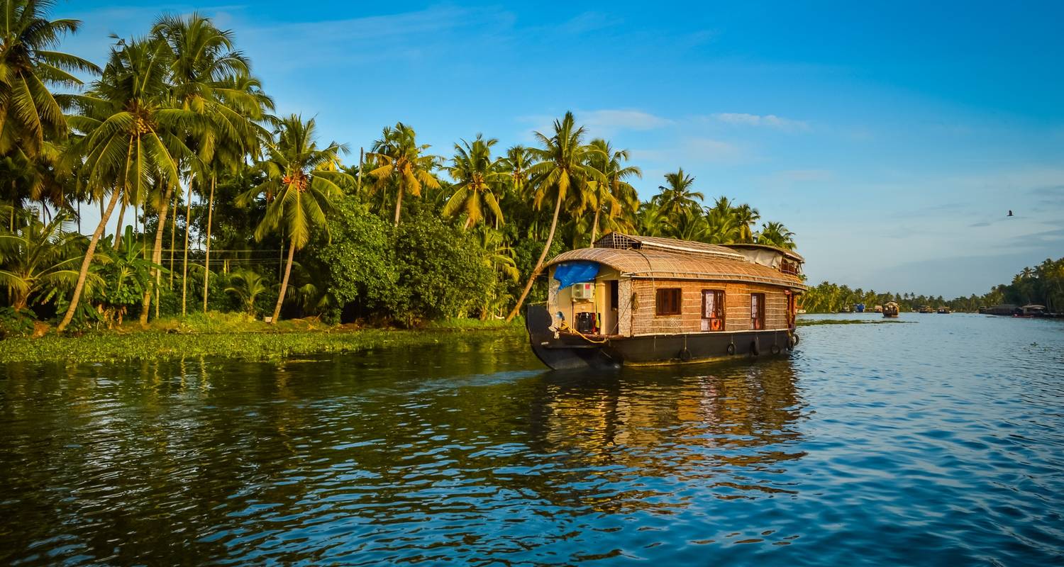 Kerala Backwaters Experience